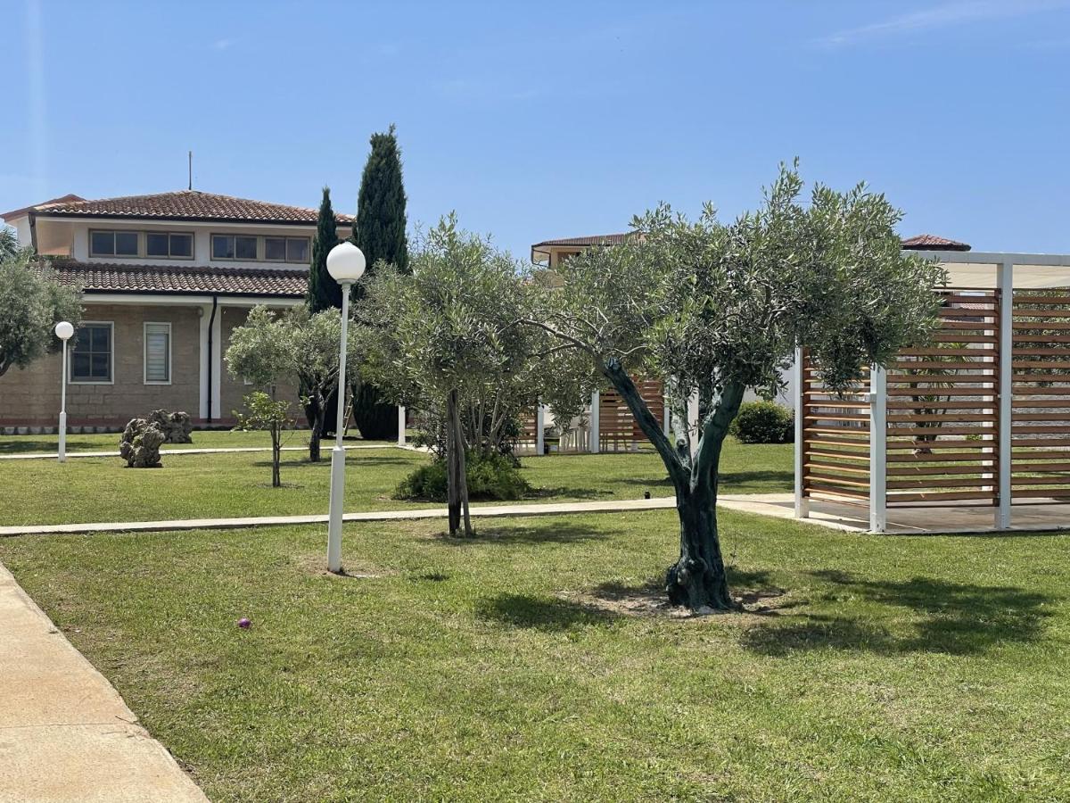 Verter Home Resort Ovile la Marina Bagian luar foto